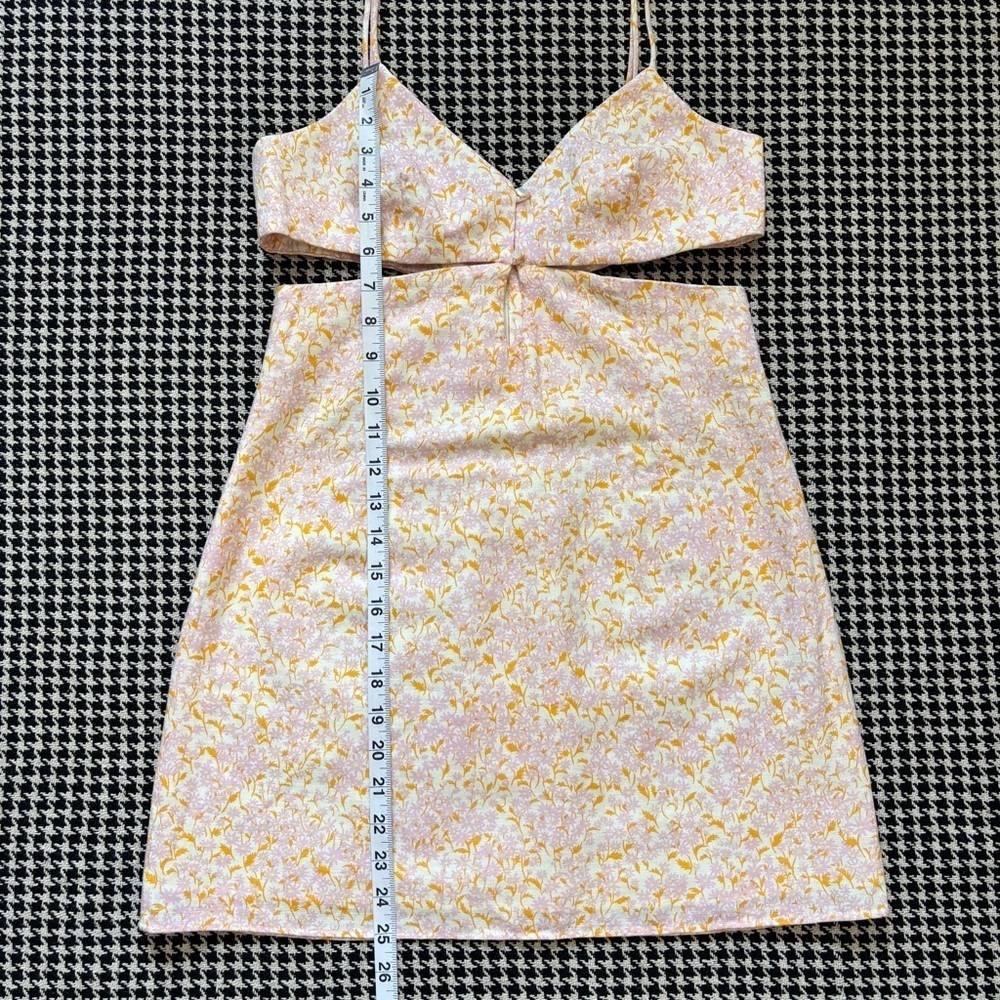 Zara | Linen Floral Cutout Mini Dress - Picture 14 of 16